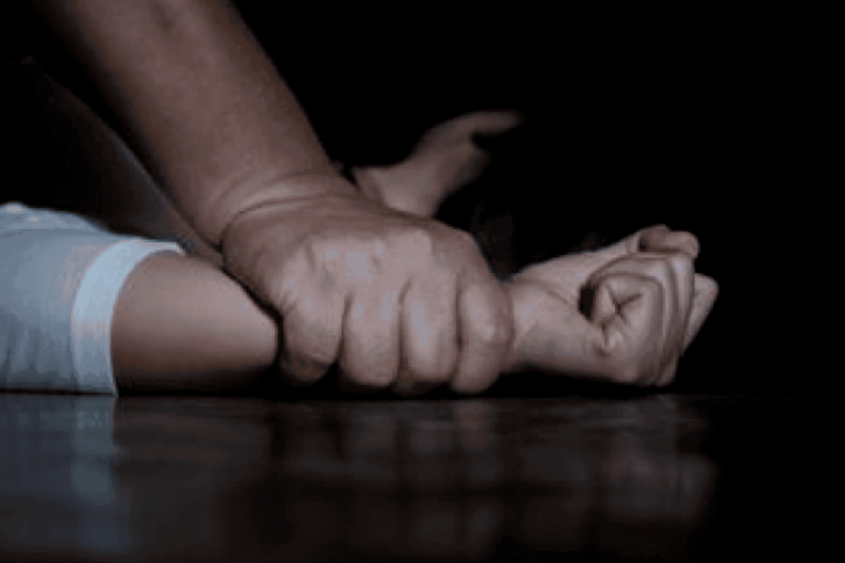 وثّق فعلته الخسيسة .. مفاجأة عن “ثري خليجي” احتجز 3 فتيات وتمّ اغتصابهنّ في مصر! خليجي احتجز 3 فتيات واغتصابهنّ watanserb.com