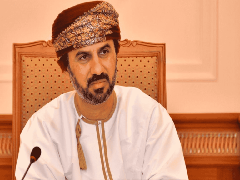 بعد فوزه الكاسح.. هذا ما قاله رئيس مجلس الشورى في سلطنة عمان عن قضية الباحثين عن عمل رئيس مجلس الشورى في سلطنة عمان watanserb.com