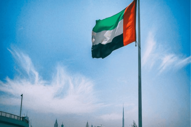 فتيات إماراتية يرقصن معلاية watanserb.com