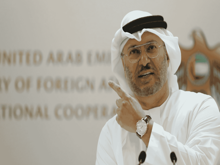 الإمارات تغازل الحوثيين watanserb.com