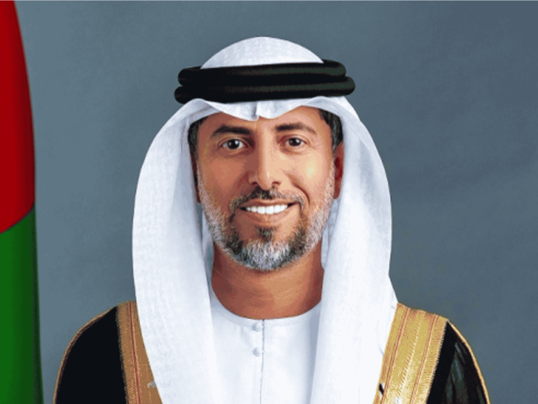“الساقط” المزروعي مصاب بـ”فوبيا سلطنة عُمان”.. لا يمر يوماً دون أن يهاجمها وعُمانيون يمسحون بكرامته الأرض المزروعي يهاجم سلطنة عمان watanserb.com