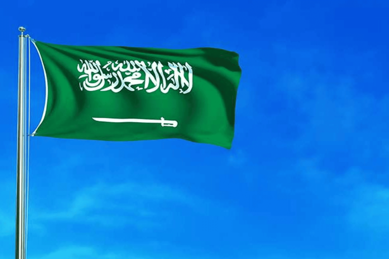 فضيحة مدويّة لرجل أعمال سعودي في مطار جدة! فضيحة لرجل أعمال سعودي watanserb.com