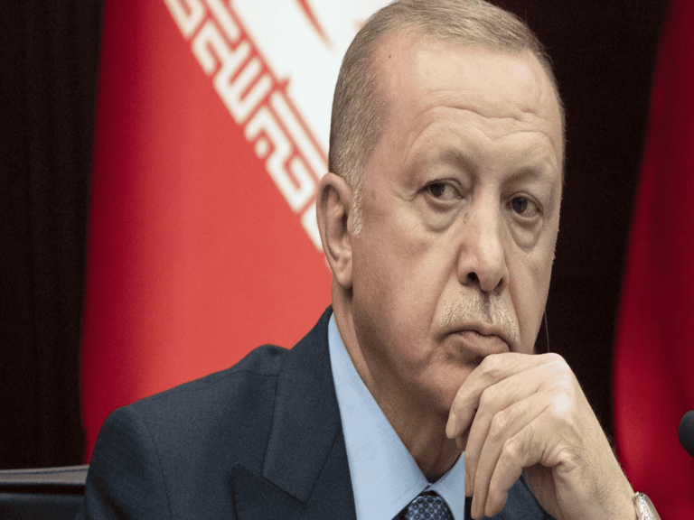 الخطوة التركية نحو ليبيا تستنفر “نافخ الكير” عبدالرحمن الراشد.. أردوغان هزَّ حلف الحصار “الهش” فأطلقوا صبيانهم لشيطنته عبدالرحمن الراشد و أردوغان watanserb.com