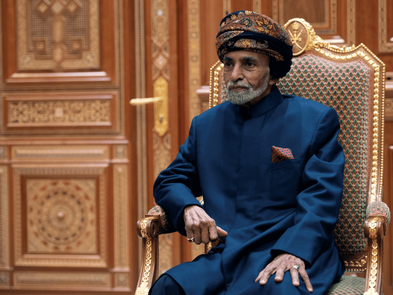 طائرة السلطان قابوس تغادر السلطنة إلى بلجيكا طائرة السلطان قابوس watanserb.com