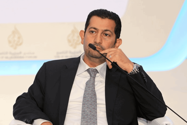 إعلامي سعودي بارز يهاجم مدير الجزيرة السابق فوصفه بالعميل الخائن لانتقاده السيسي انتقاد ياسر أبو هلالة السيسي watanserb.com