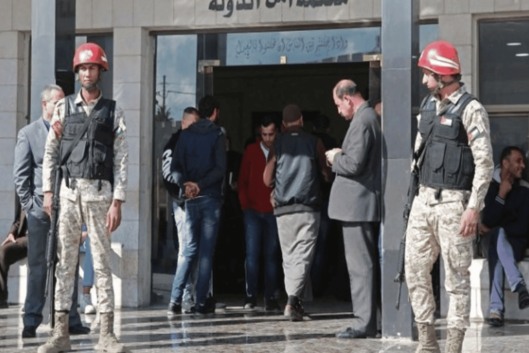 حكم ضد أردني watanserb.com