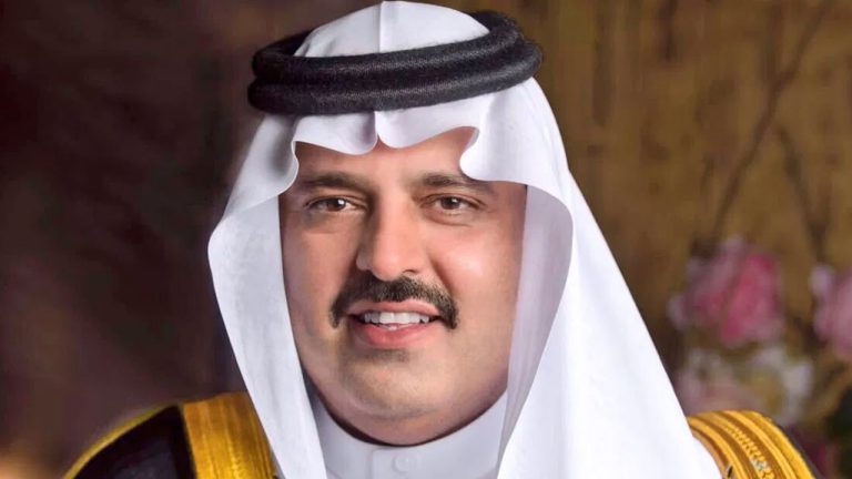 أمير حائل ينافس الملك سلمان الذي قرأ 120 ألف كتاب ويتفوق عليه في “الشطح”.. ماذا قال؟ أمير حائل عبدالعزيز بن سعد بن عبدالعزيز