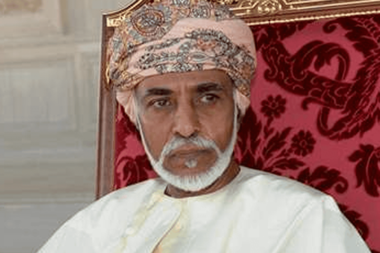 حوار السلطان قابوس مع صحفي فرنسي يشعل مواقع التواصل تزامنا مع الشائعات المزعومة عن وفاته حوار السلطان قابوس مع صحفي فرنسي watanserb.com