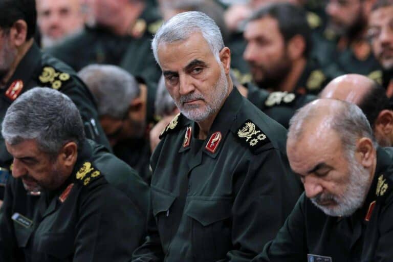 هل ستُرجئ إيران ردّها على اغتيال “سليماني” إلى حين خفض أمريكا مستوى التأهب؟ تصفية قاسم سليماني watanserb.com