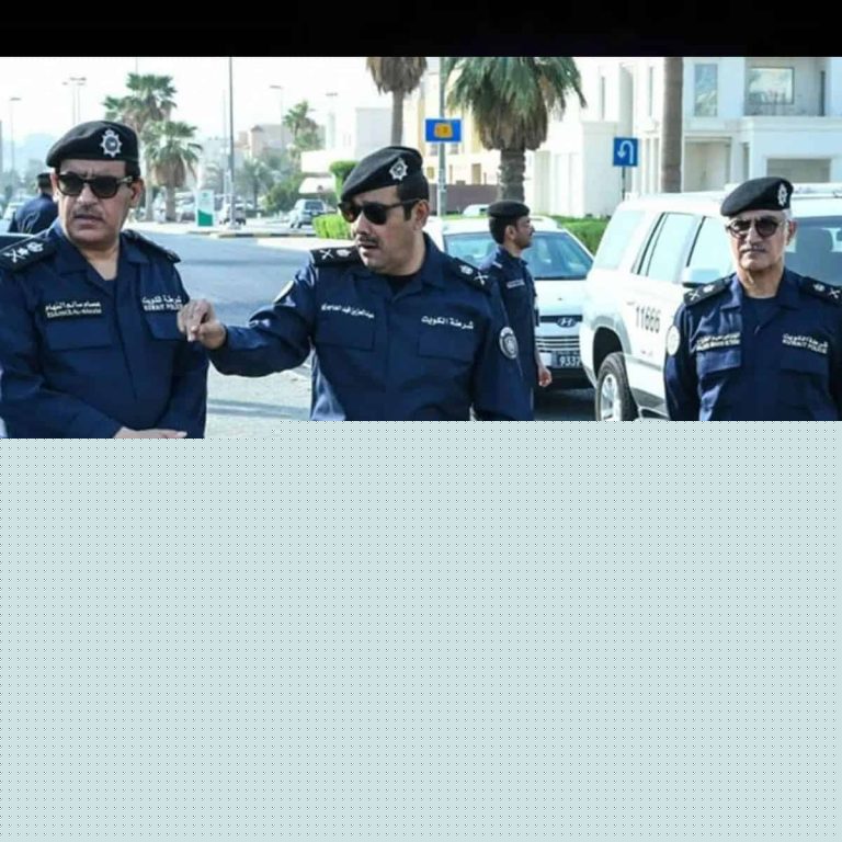 هذا ما تجنيه الكويت من العمالة الوافدة.. مقطع صادم لما فعلته خادمتين بمسنة كويتية وفضح سترها الكويت watanserb.com