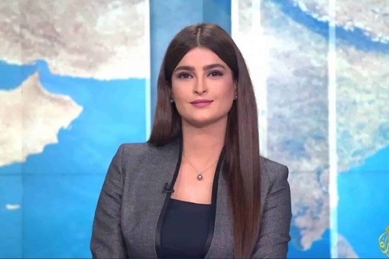 علا الفارس تُحرج كاتباً سعودياً بعدما تطاول على عرضها ووصف مذيعي الجزيرة بألفاظ خارجة علا الفارس تُحرج كاتباً سعودياً watanserb.com