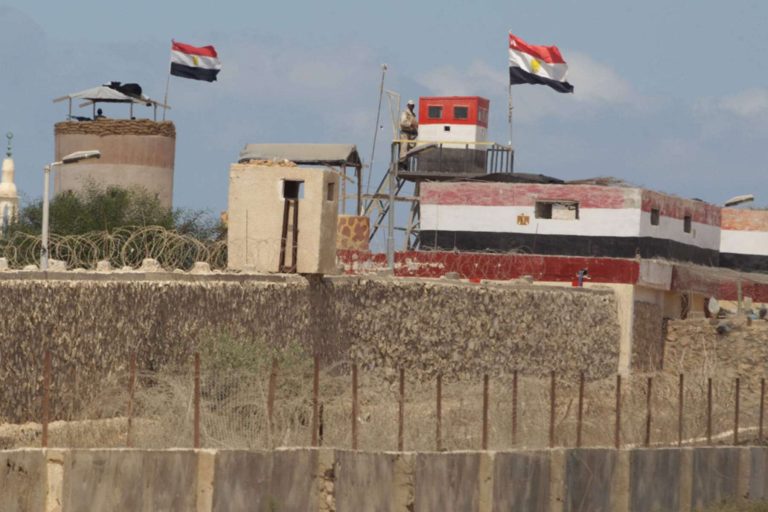 تشييد جدار على حدود قطاع غزة watanserb.com