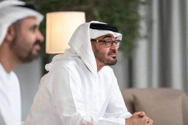 معارض إماراتي حر يفضح محمد بن زايد watanserb.com