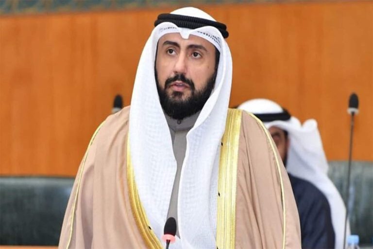 وزير الصحة باسل الصباح watanserb.com