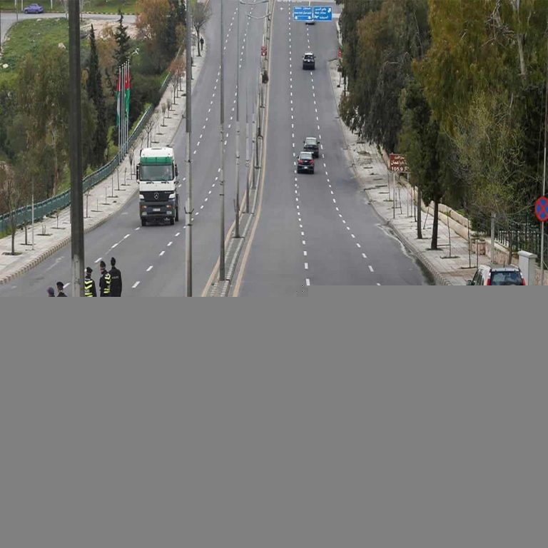 الأردن مع تطبيق حظر التجوال watanserb.com