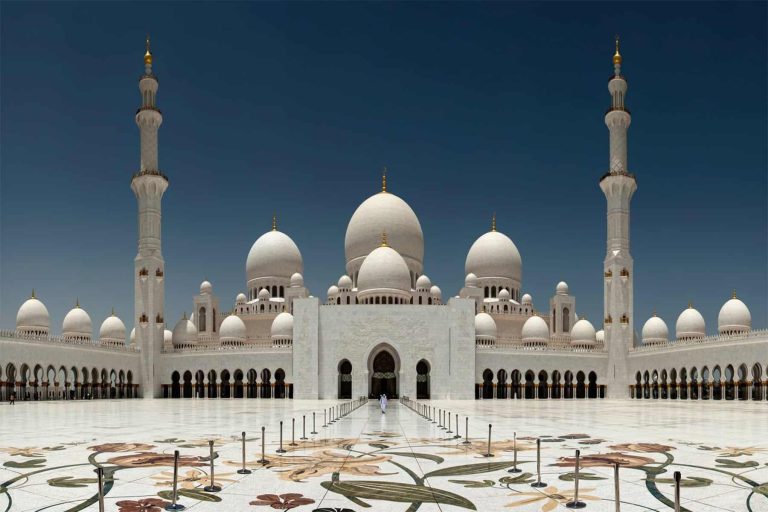 الإمارات أغلقت المساجد watanserb.com