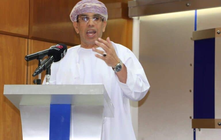 المستشار القانوني سالم الشكيلي ويكشف الفساد المالي في عمان المستشار القانوني لمجلس الشورى العماني، الدكتور سالم الشكيلي watanserb.com