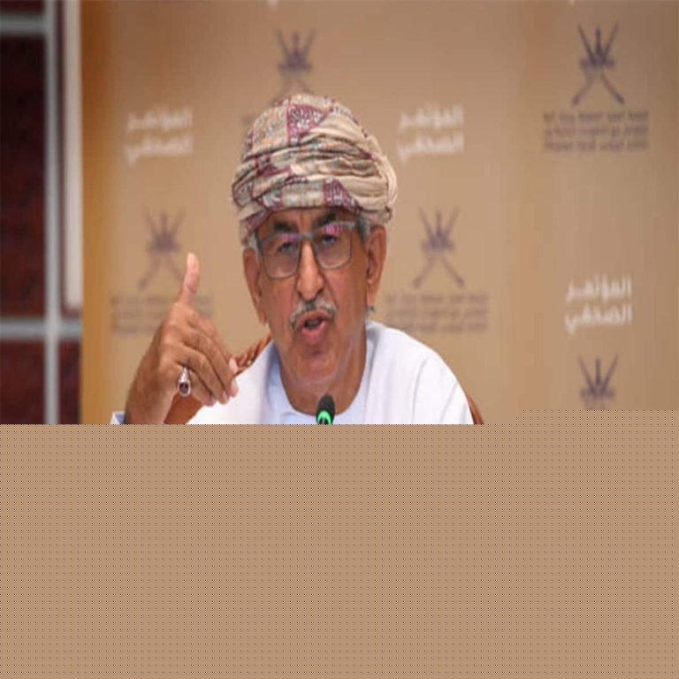 وزير الصحة العُماني أحمد السعيدي أعداد إصابات كورونا في تزايد وزير الصحة العُماني أحمد السعيدي watanserb.com