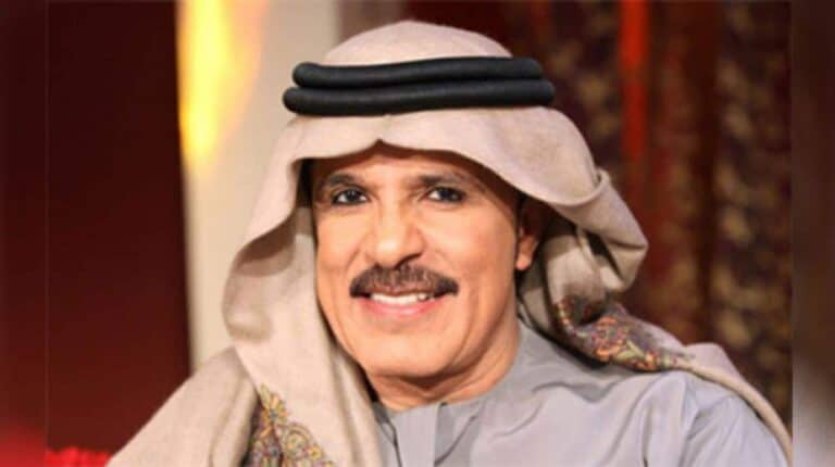 عبدالله بالخير يخرج عن صمته بعد فيديو الفتاة المنقّبة التي قفزت عليه واحتضنته .. ماذا قال؟! عبدالله بالخير watanserb.com