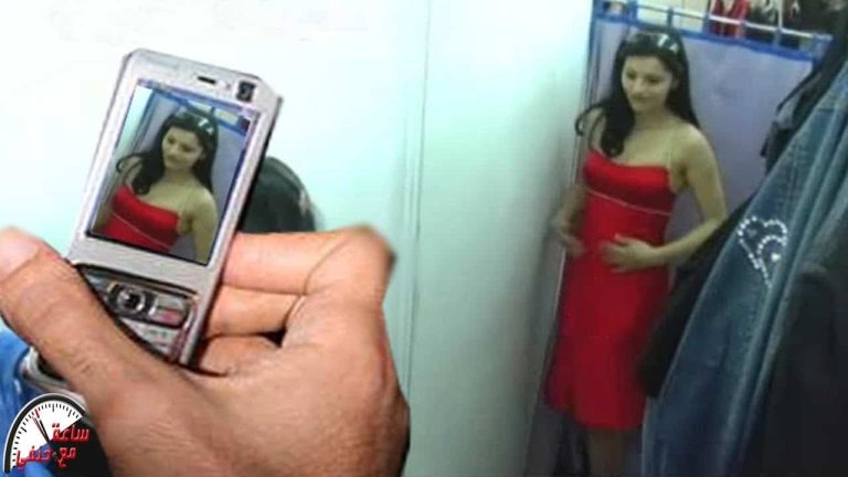 انتقم منها بنشر صورهما