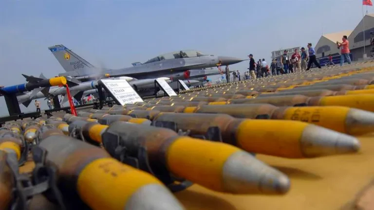 تخوف أمريكي من صفقة أسلحة جديدة للسعودية .. وهذا ما قاله مسؤول أمريكي لحجب صفقة بـ 8 مليارات دولار صفقة أسلحة جديدة للسعودية