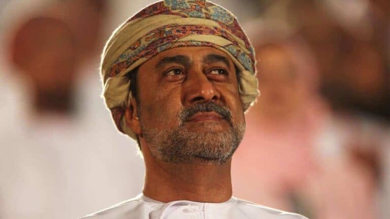 الهارب العماني نبهان الحنشي يتطاول على السلطان هيثم بن طارق بصحيفة أمريكية .. و”الشاهين” يردّ السلطان هيثم بن طارق watanserb.com
