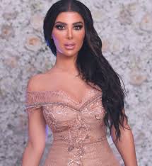 “شاهد” الكويت تطرد مذيعة لبنانية “قليلة أدب” بعد ظهورها بمقاطع فاضحة مثيرة! سازديل watanserb.com