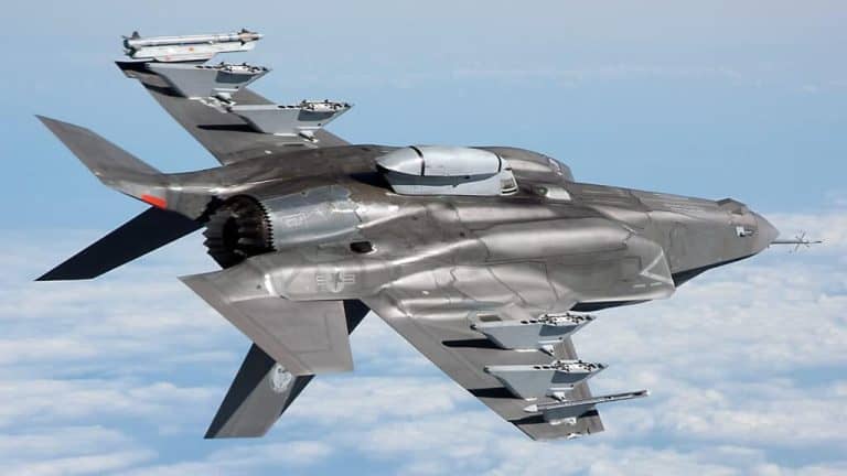 طائرة إف- 35 الأمريكية watanserb.com