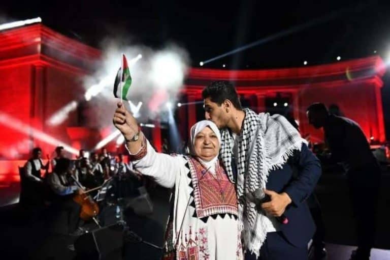 “بقلبي يا بلادي”.. أول تعليق من محمد عساف على شيطنة إسرائيل له و”أم بي سي” تحذف “علي الكوفية” محمد عساف watanserb.com