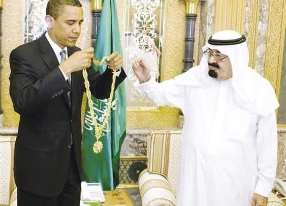 أوباما في كتابه الجديد يتهم السعودية بالمسؤولية عن التطرف ويتحدث عن هدايا رفضها و30 زوجة للملك باراك أوباما والملك عبدالله watanserb.com