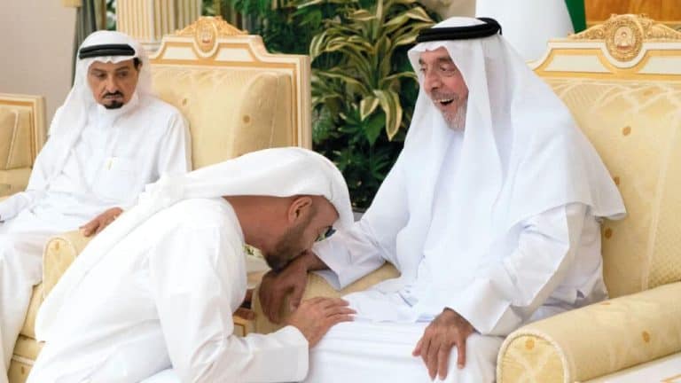 ناشط يكشف اشتداد مرض خليفة بن زايد مؤخراً watanserb.com