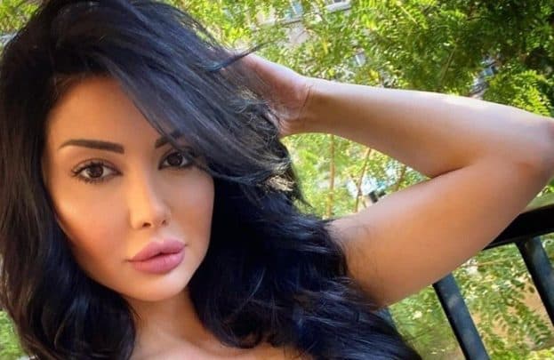 بعد تسريب مقاطعها الفاضحة .. صورة لوالدة الفنانة السورية دانا جبر تثير ضجة واسعة! دانا جبر watanserb.com