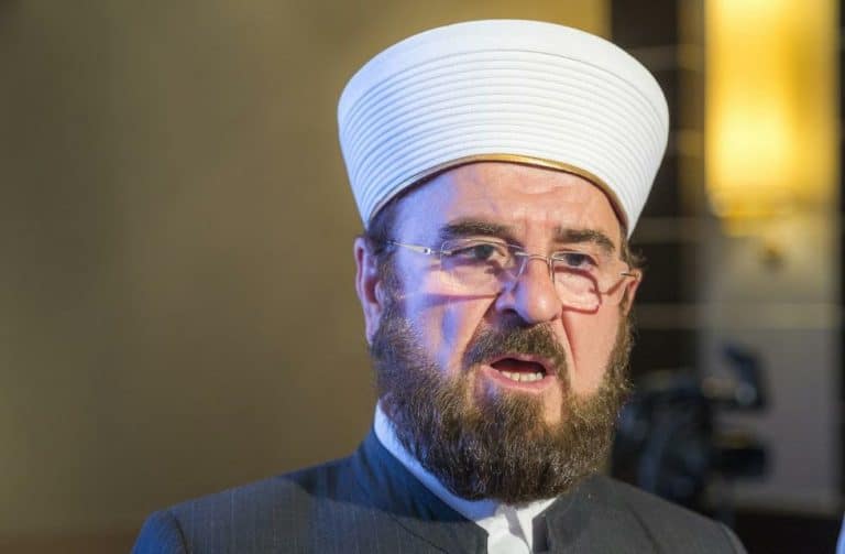 فكر عبدالوهاب وابن باز.. “علماء المسلمين” يرد على هيئة كبار العلماء التي تفصل الدين على مزاج ابن سلمان علي محي الدين القره داغي أمين عام الاتحاد العالمي لـ علماء المسلمين watanserb.com
