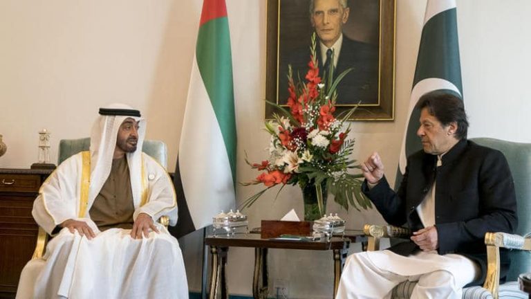ابن زايد “المغلول” ينتقم من عمران خان بتهديد مليون ونصف باكستاني في الإمارات وباكستان تطالب بحل محمد بن زايد وعمران خان watanserb.com