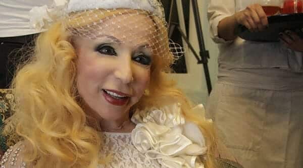 حشرات وثعابين.. قبور الفنانين حديث 2020 وجدل قبر رجاء الجداوي تخطى لقبر صباح فماذا عنه؟ الفنانة اللبنانية صباح watanserb.com