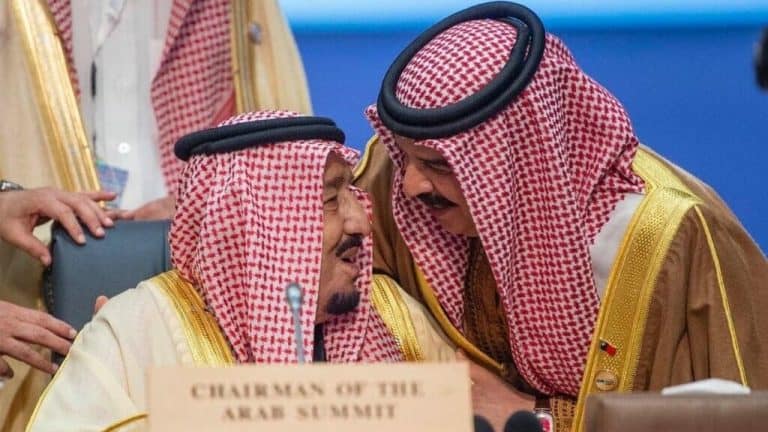 الملك سلمان “وبخ” ملك البحرين في رسالة خاصة وطلب منه عدم التصعيد ضد قطر ومصادر تكشف التفاصيل الملك سلمان وملك البحرين watanserb.com