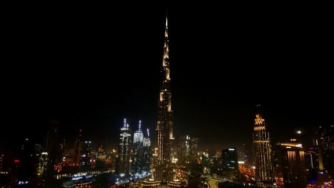 مناشف وشاي وقهوة حتى مصابيح.. إسرائيليون في الإمارات يسرقون من فنادق دبي كل ما يمكن حمله فنادق دبي اسرائيليون يسرقون watanserb.com