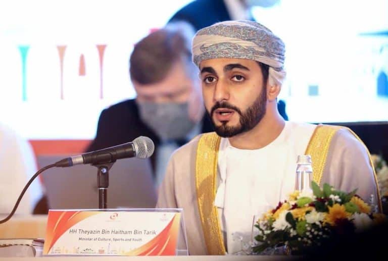 “شاهد” ما قاله ذي يزن بن هيثم بن طارق في حضرة أمراء قطر والسعودية عن “التقارب والتفاهم” ذي يزن بن هيثم watanserb.com