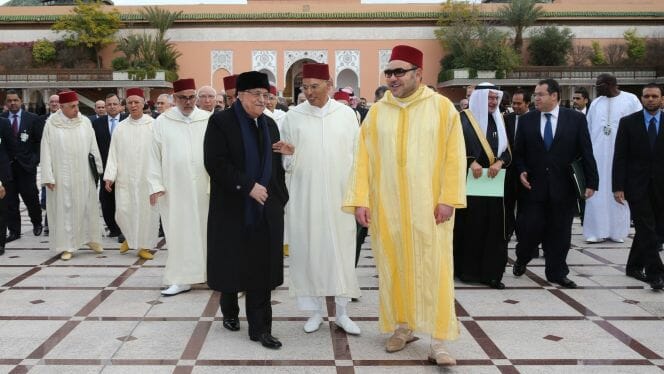 “أمير المؤمنين” خلع سرواله ويستغفل الرأي العام.. حاول تجميل فعلته بمكالمة مع عباس وجلب العار للمغاربة محمد السادس ومحمود عباس التطبيع المغربي watanserb.com