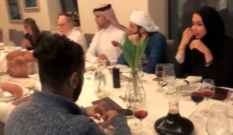 “شاهد” مخطط إماراتي خبيث في القدس المحتلة وهذا ما يحدث داخل منازل الإسرائيليين بدعم شخصي من ابن زايد وجبة السبت اماراتيين وبحريين على موائد الاسرائيليين- watanserb.com