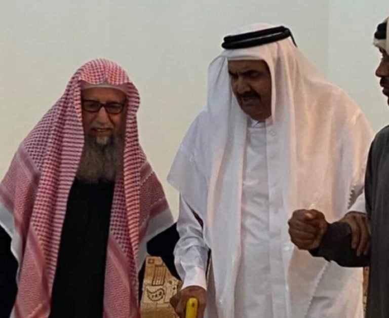 وفاة الشيخ معجب درع الدوسري تحزن القطريين watanserb.com