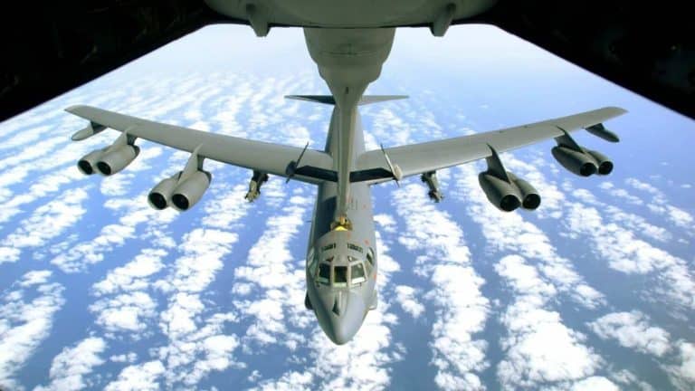 قاذفات B52 تعبر الاجواء الاسرائيلية باتجاه الخليج للمرة الخامسة watanserb.com