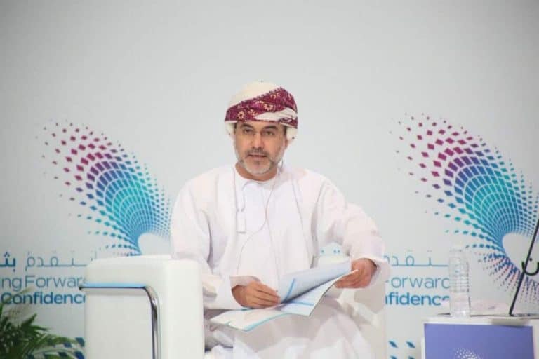 شاهد كيف رد وكيل وزارة العمل في سلطنة عمان على تعليق “طيرتو الاستثمار”؟! وكيل وزارة العمل في سلطنة عمان watanserb.com