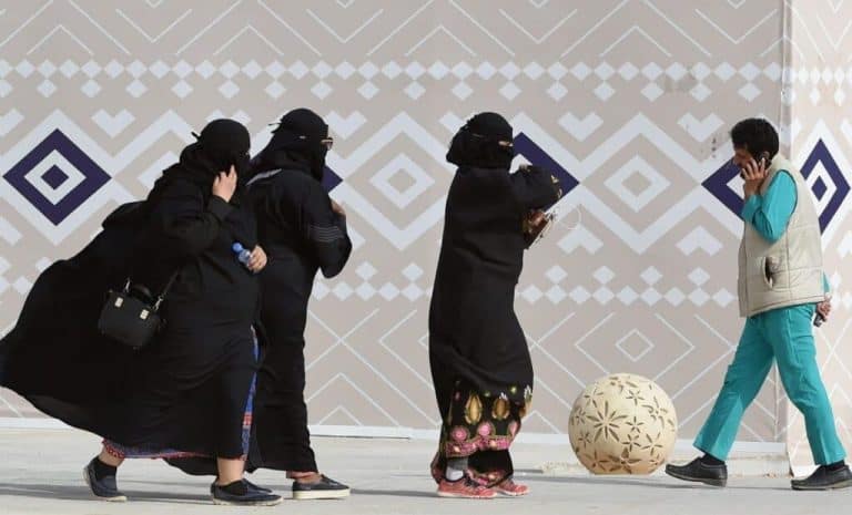 المتحرشة انجل تثير ضجة واسعة في السعودية watanserb.com