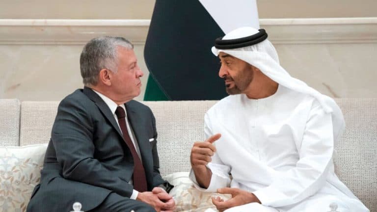 محامون أردنيون يبحثون إثبات تورط الإمارات في وفاة تيسير النجار.. هل يمنعهم الملك عبدالله؟! محامون أردنيون يبحثون اثبات تورط الامارات في وفاة تيسير النجار watanserb.com