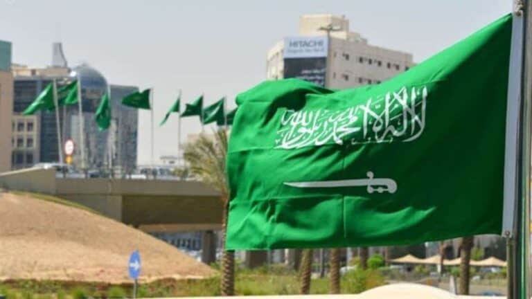 انفجار يهز الظهران السعودية والحوثي يعلن تفاصيل عملية واسعة أحدثت إصابات دقيقة قصف الظهران watanserb.com