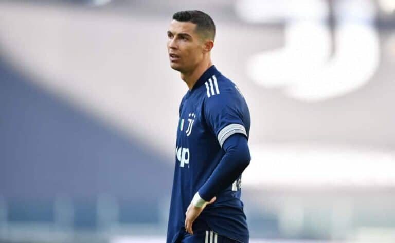 ريال مدريد يحسم موقفه بشأن عودة رونالدو watanserb.com