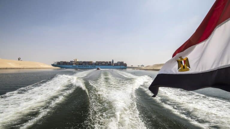 ما قصة مروة السلحدار التي شغلت المصريين وعلاقتها بسفينة قناة السويس؟ ما قصة مروة السلحدار التي شغلت المصريين watanserb.com