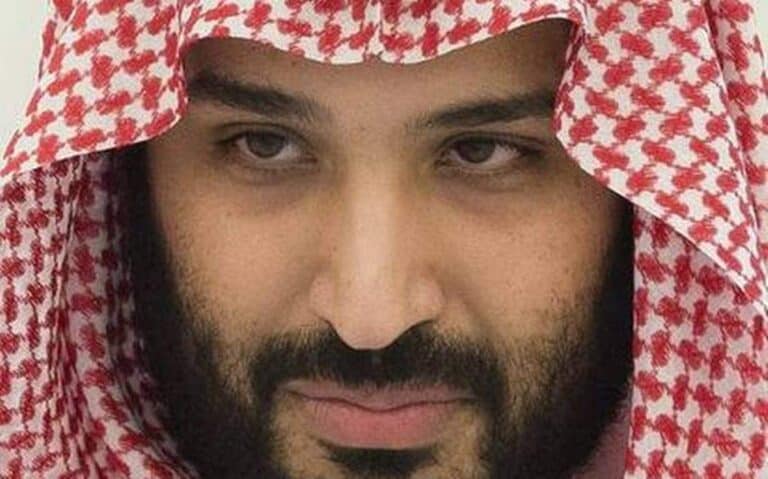“لسنا حشرات”.. سعودي ينفجر غضباً في وجه محمد بن سلمان ويخرج عن شعوره سعودي ينفجر غضباً في وجه محمد بن سلمان watanserb.com