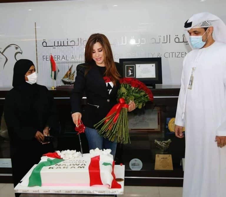 نجوى كرم تستفز اللبنانيين بعد حصولها على الإقامة الذهبية في الإمارات نجوى كرم تحصل على الجنسية الذهبية في الامارات watanserb.com